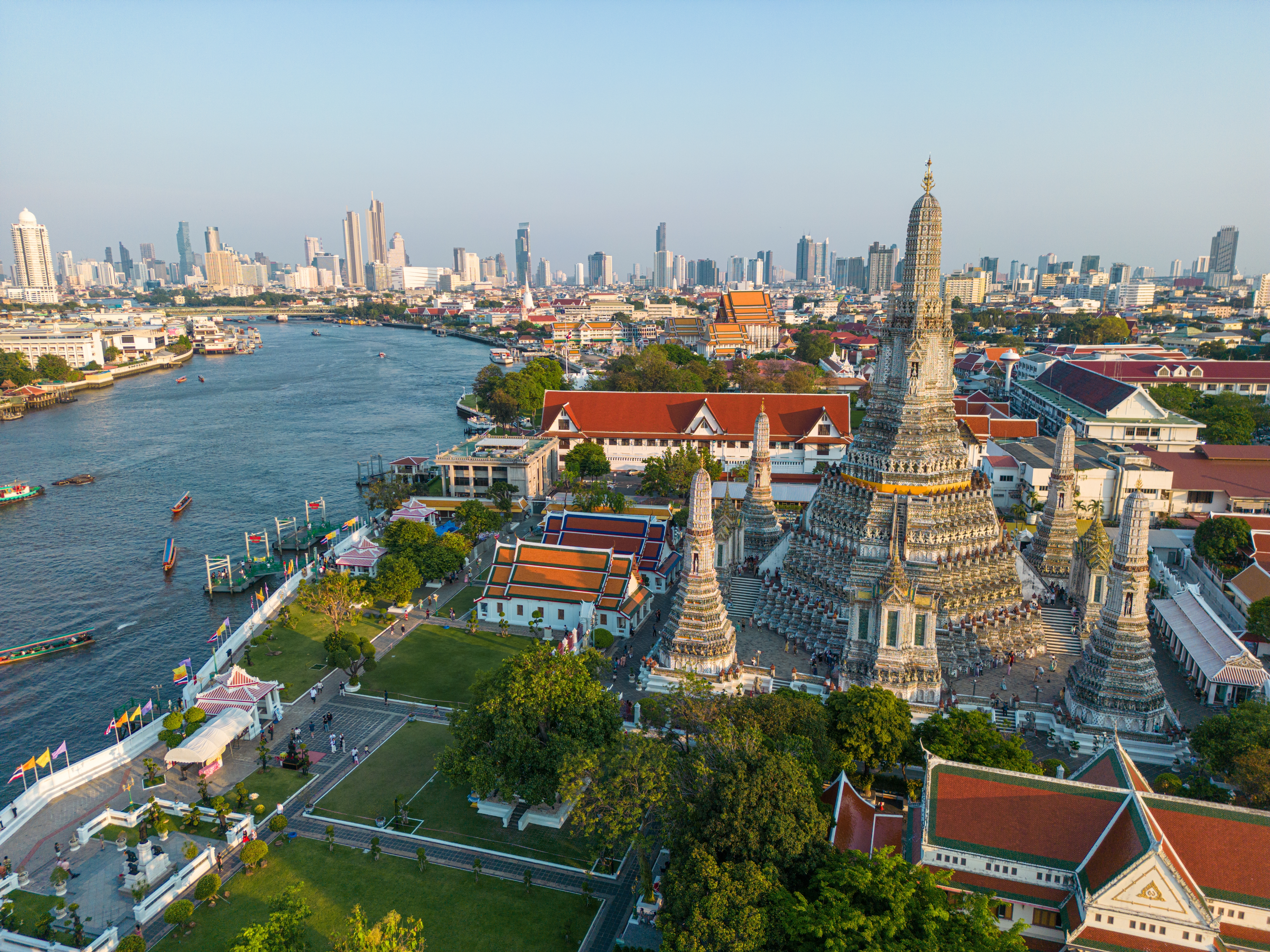Exploring Bangkok: Top Attractions and Best Walking Tours